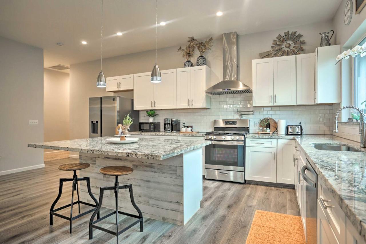 Stunning Clovis Home About 1 Mile To Old Town! ภายนอก รูปภาพ
